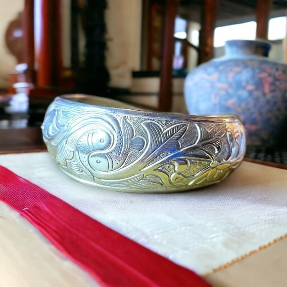 Silver Tone Cuff Bracelet Yin Yang Fish Design Floral Pattern - Picture 2 of 9